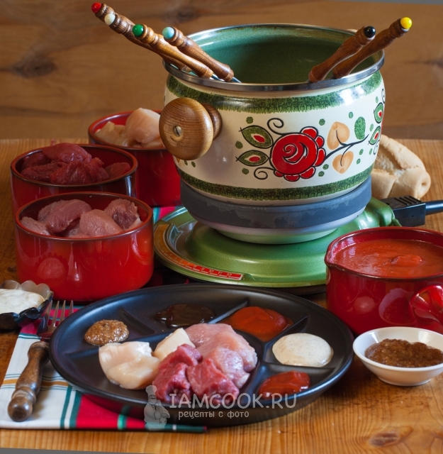 Φωτογραφία του fondue κρέατος στο σπίτι
