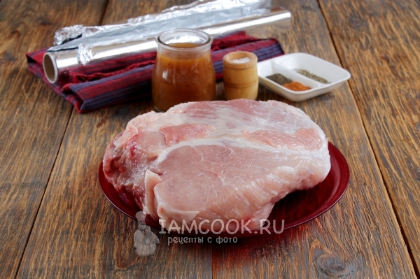 المكونات لحم الخنزير لحم الخنزير خبز في الفرن في احباط