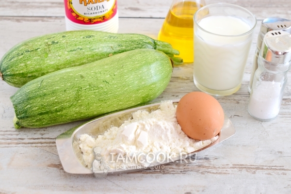 Zutaten für Pfannkuchen aus Zucchini auf Joghurt