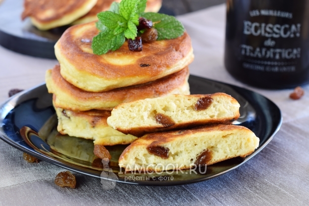 Ready-made pancakes with raisins