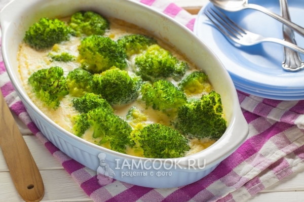 Foto omelety s brokolicí v troubě