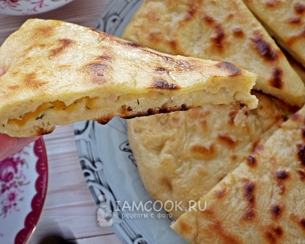 The recipe for Ossetian pie in a frying pan