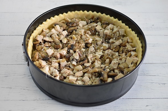 Chicken and mushroom stuffing for pie