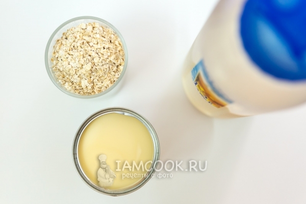 Ingredienti per la farina d'avena con latte condensato