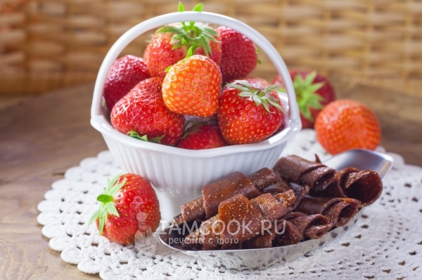 Foto von einer Erdbeerpastille zu Hause (im Ofen)