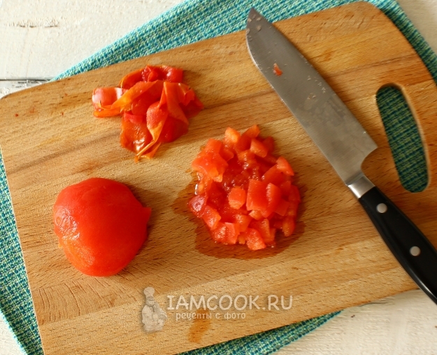Нарежете домати