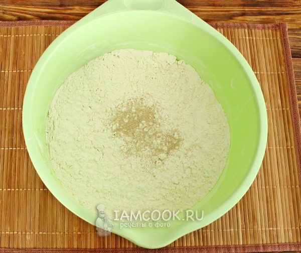 Combine flour with yeast