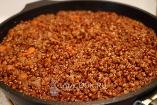 Ready pilaw made with buckwheat and meat