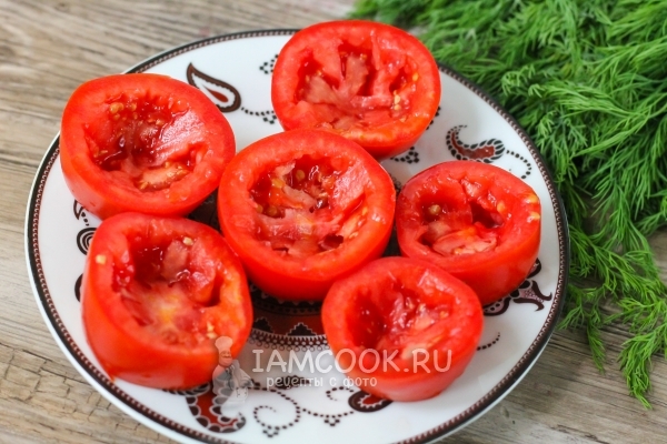 Poista tomaatti tomaatista