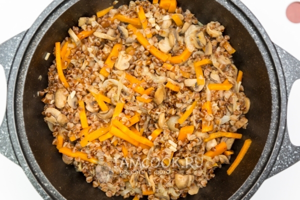 Recipe for lean buckwheat with mushrooms