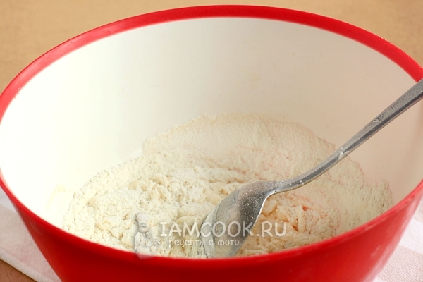 Combine the ingredients for the dough