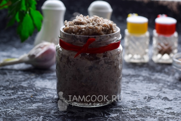 Stuffed pate of beans with mushrooms