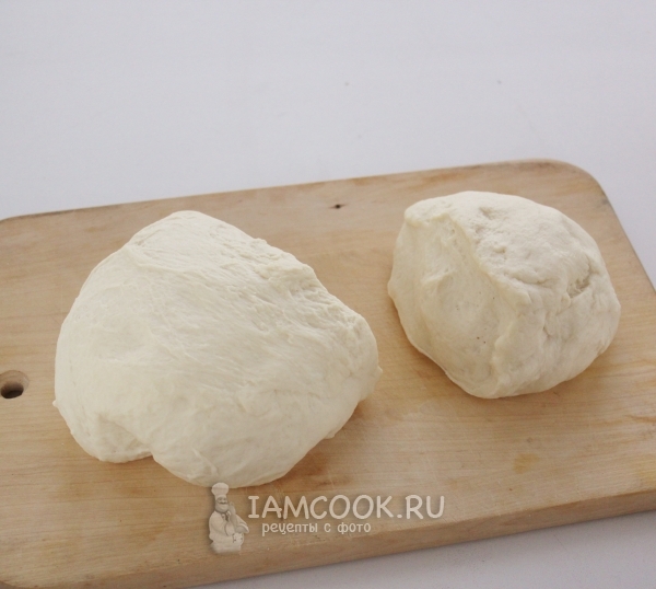 Divide the dough into two parts