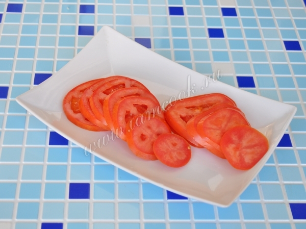 Sliced ​​tomatoes