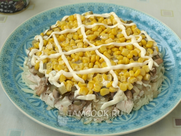 Put a layer of corn with mayonnaise