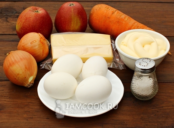 Συστατικά για σαλάτα καρότο με μήλο, τυρί και αυγό