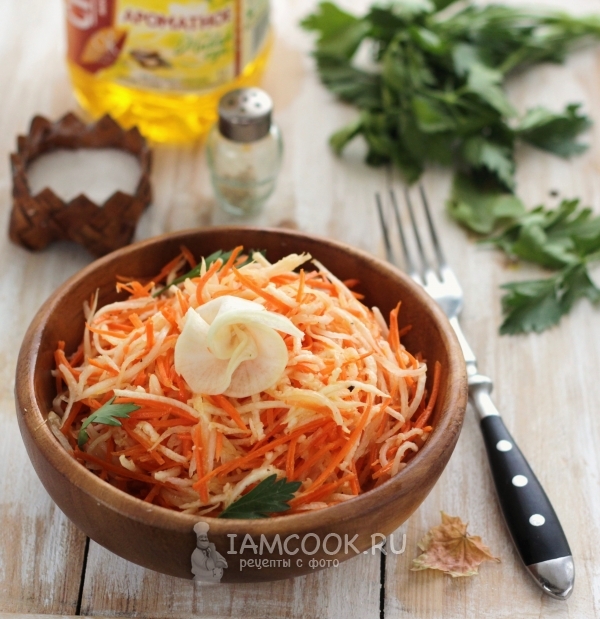 Рецепта за салата за ряпа с моркови и масло