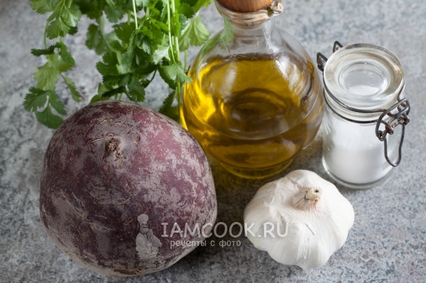 Ingredientes para ensalada de remolacha cruda con ajo