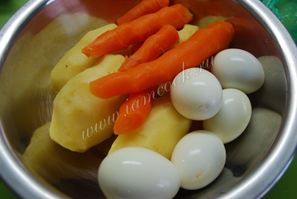 Βραστά λαχανικά και αυγά