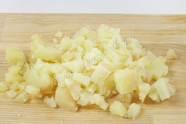 Nakrájené vařené brambory