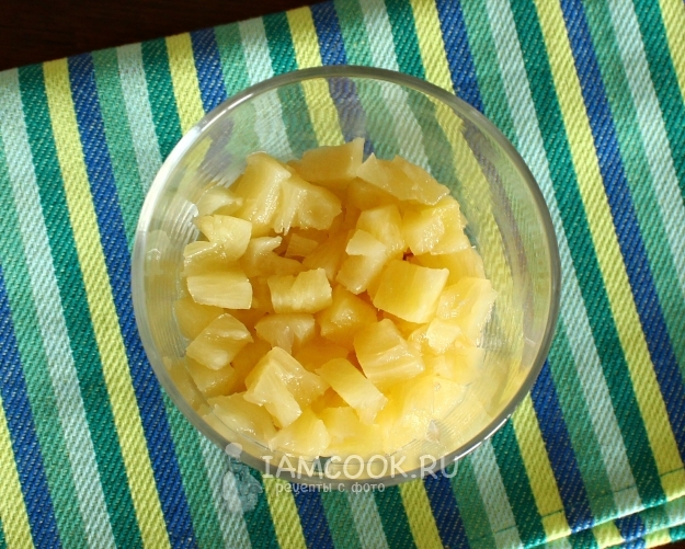 Поставете слой от ананас