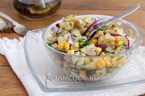 Rezept für Salat mit eingelegten Champignons und Mais