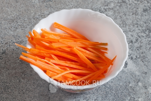 Cut the carrots