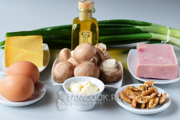 Zutaten für Salat mit Champignons, Schinken und Käse