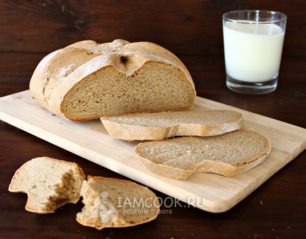 Ready-made gray bread in the oven