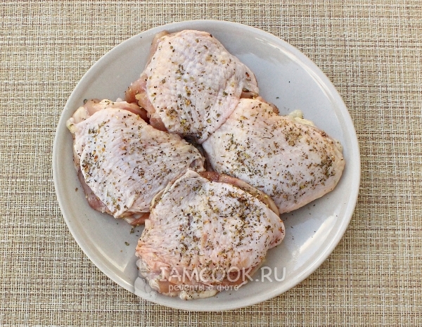 Grate kylling lår med krydderier og salt