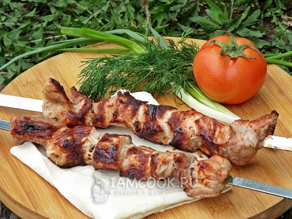 Shish Kebab Schweinefleisch Rezept mit Zitrone und Zwiebel
