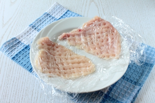 冷冻鸡胸肉鱼片