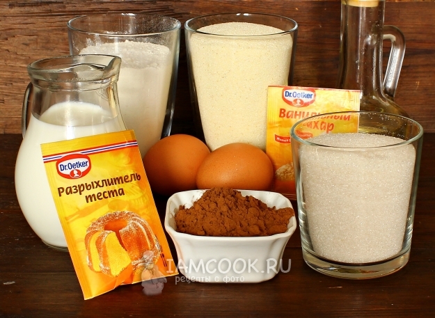 Ingredients for chocolate manna on milk
