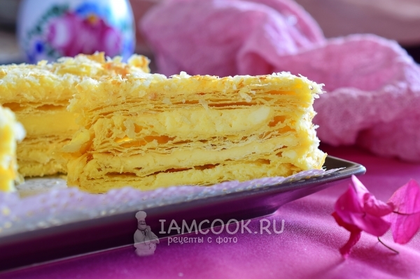 Puff pastry cake with condensed milk