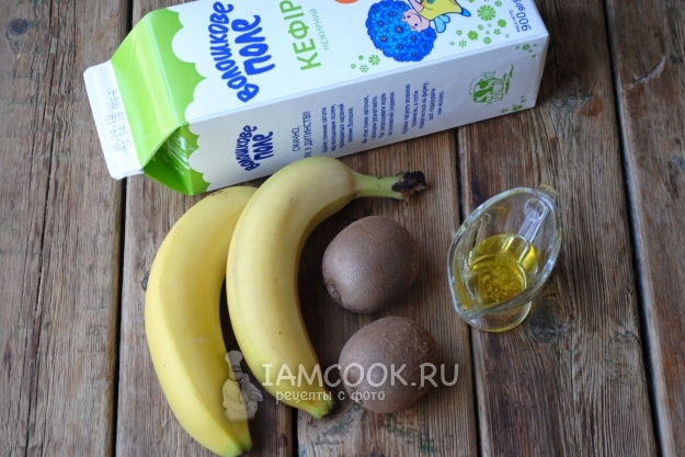 Συστατικά για smoothies από κεφίρ και μπανάνα με καρπούς ακτινίδιο