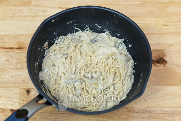 תמונה של spaghetti עם פטריות פורצ'יני