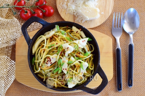 Рецепта за спагети с кашкавал в крем сос