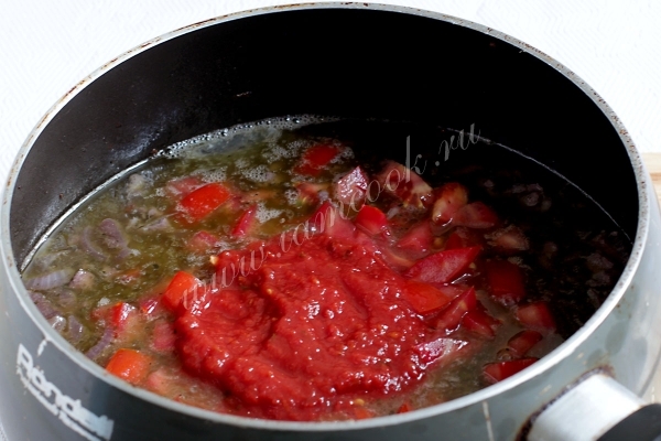 Tomater gryderet med kød