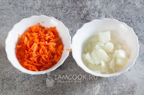 Grind onions and carrots