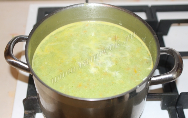 स्वादिष्ट ब्रोकोली गोभी सूप