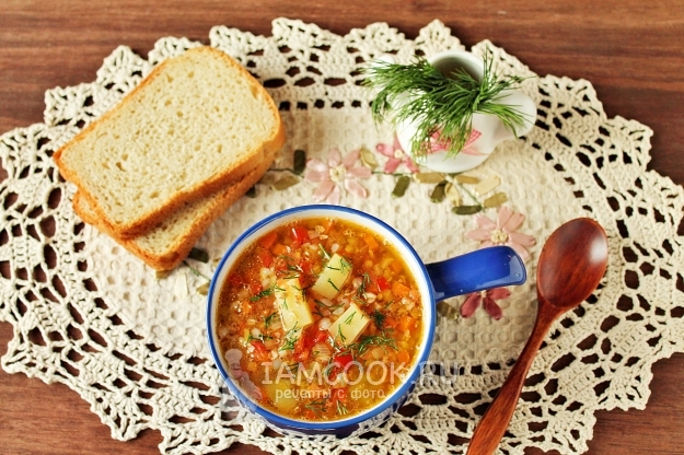 Foto der Suppe mit Buchweizen und Kartoffeln
