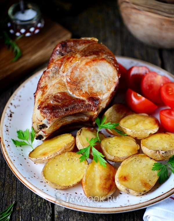 Rezept für Schweinelende mit Kartoffeln im Ofen