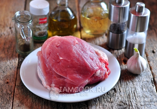 ओवन में पके हुए सूअर का मांस कंधे के लिए सामग्री