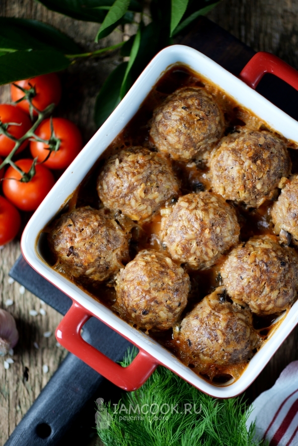 Photo of meatballs with rice in the oven with gravy