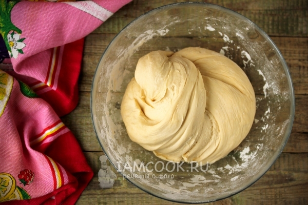 Dough for pelmeni on water, photo