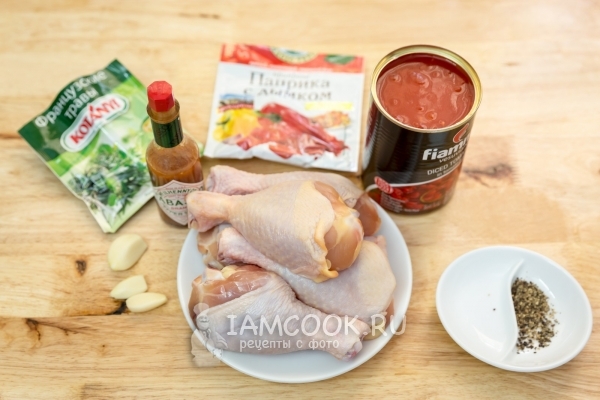 Ingredienser til tomat marinade til kylling med tabasco