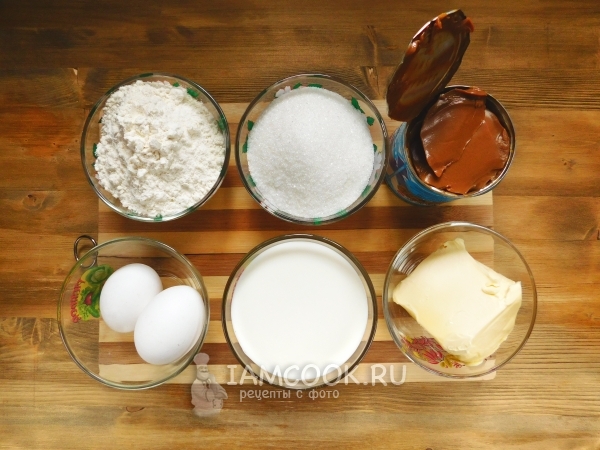 Ingredientes para pastel de gofres caseros y leche condensada