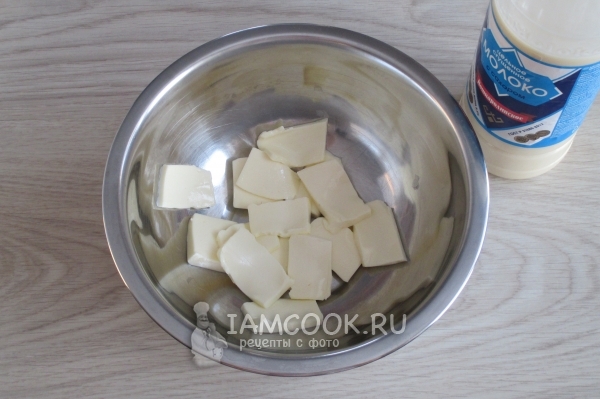 Cortar la mantequilla en pedazos