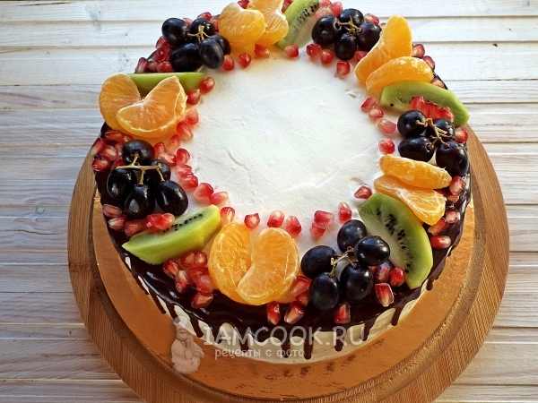 Decorate with fruits