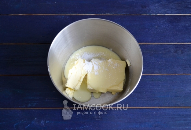 Kombinieren Sie Butter und Kondensmilch